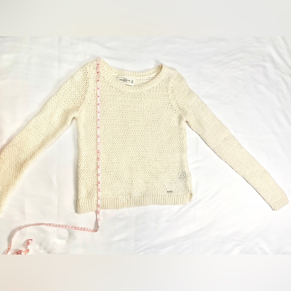 Abercrombie and Fitch Wool Blend Cropped Knit Sweater - Ivory/Cream - XS - Picture 10 of 12